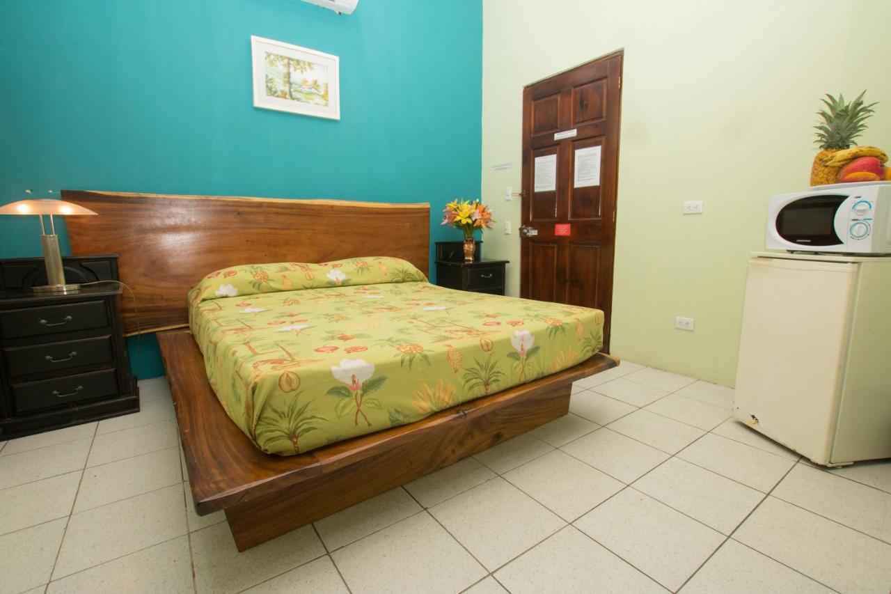 Oceanfront Hotel Verde Mar Direct Access To The Beach Мануель-Антоніо Екстер'єр фото